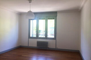  Appartement à louer 2 pièces 54 m²