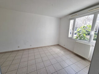  Appartement à louer 1 pièce 28 m²
