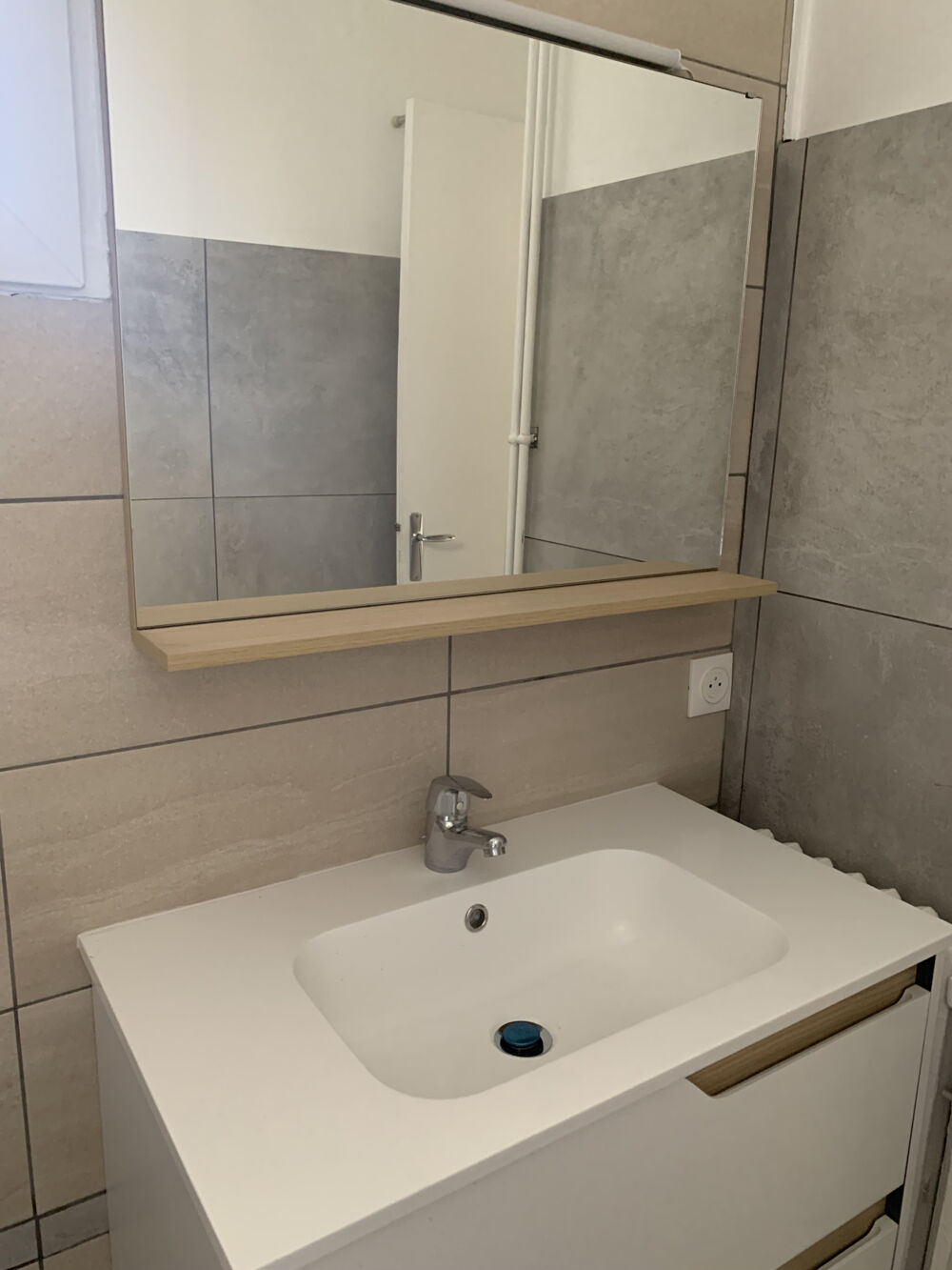 Location Appartement Grand 2P+C Meublé avec balcons 39m2 Grenoble