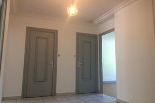  Appartement à louer 2 pièces 54 m²