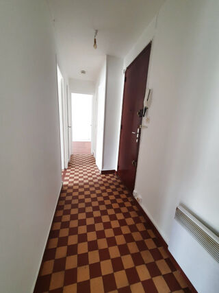  Appartement à louer 2 pièces 38 m²