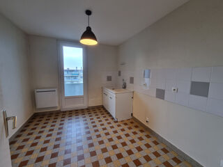  Appartement à louer 3 pièces 55 m²