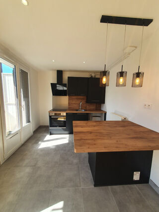  Appartement à louer 2 pièces 43 m²