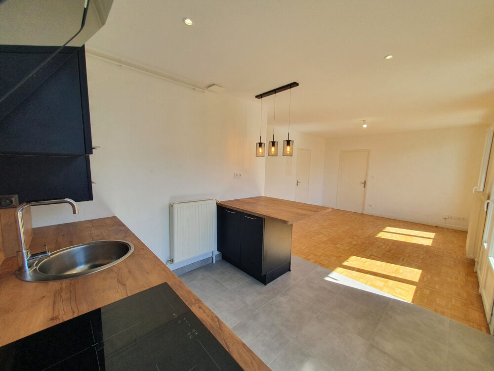 Location Appartement 2P+ Cuisine Equipée avec balcon St egreve