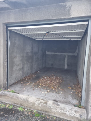  Parking / Garage � louer 