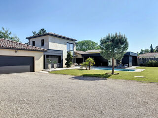  Maison � vendre 8 pi�ces 243 m�