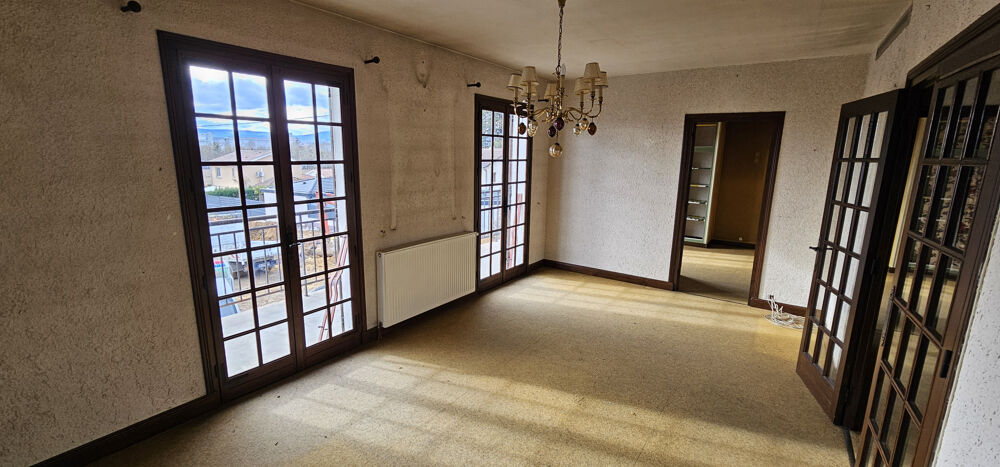 Maison à rénover de 174 m2 à Jassans riottier