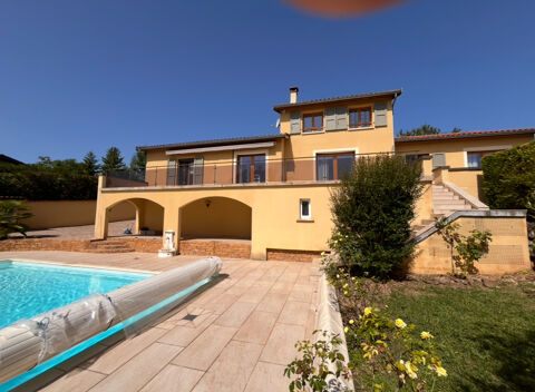   MAISON SPACIEUSE LACENAS SANS AUCUN TRAVAUX !!! Maison - 8 pice(s) - 183 m