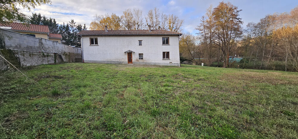 Maison a rénover à Guéreins
