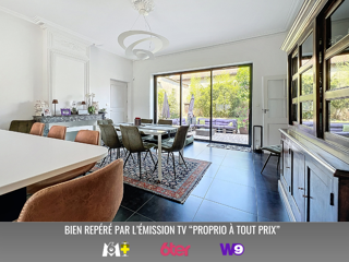  Maison  vendre 8 pices 330 m