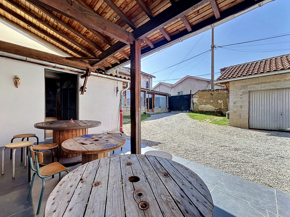Reyrieux Belle maison familiale de 157 m2 avec studio indépendant, piscine et double garage