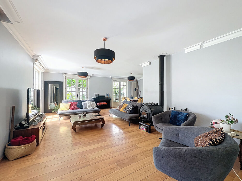 Maison familiale 180m2 - 4 chambres - Sous Sol complet - Jassans