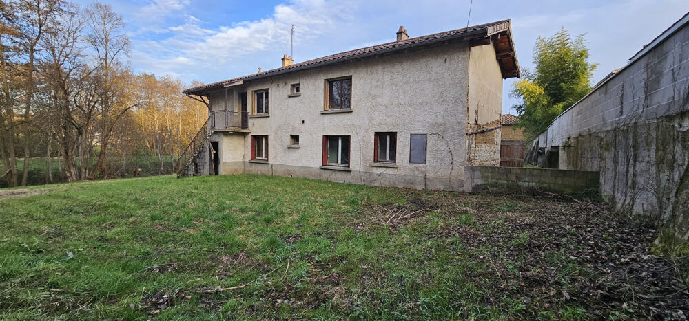 Maison a rénover à Guéreins