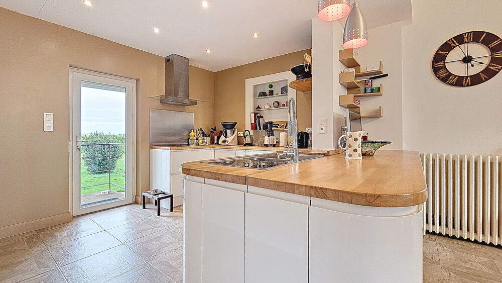 � vendre  Maison Gleiz� (69400)