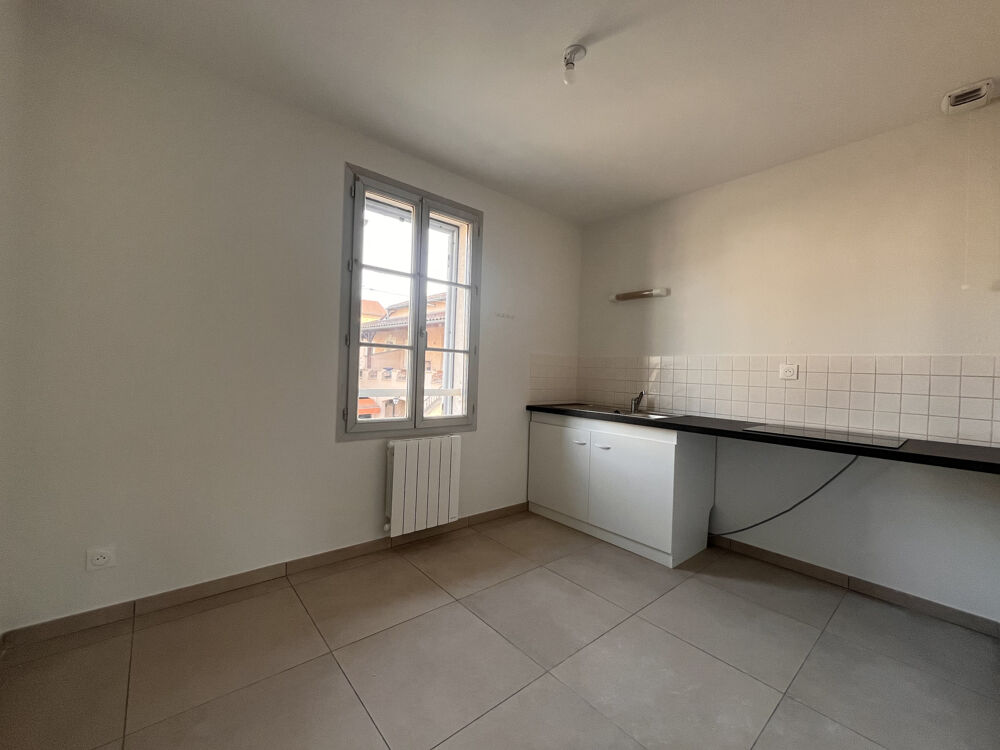 Location Appartement LOCATION T2 AVEC STATIONNEMENT CENTRE JASSANS Jassans riottier