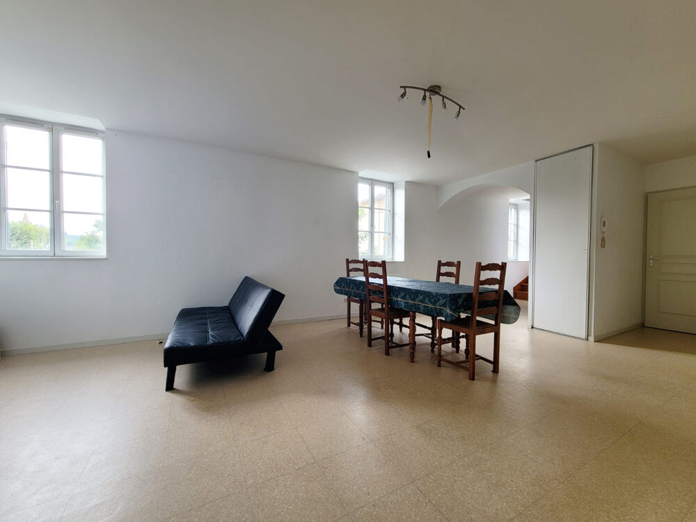DUPLEX A SAISIR EN HYPER CENTRE AVEC STATIONNEMENT PRIVATIF