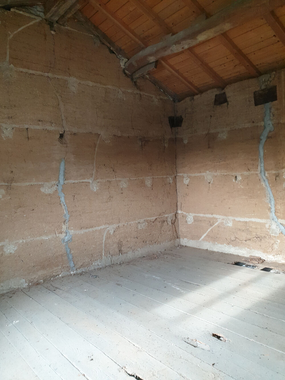 Maison à rénover de 160 m2 à Misérieux