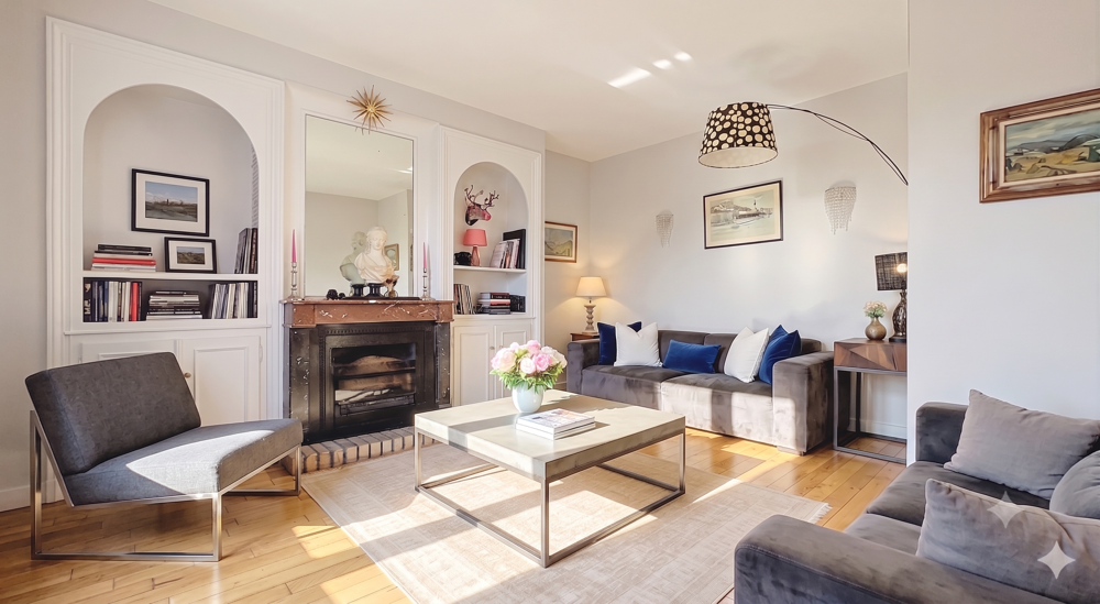 Vente Maison Gleizé - Maison familiale de 280m2 - Terrain 1600m2, Piscine - Grange de 100m2 Gleize