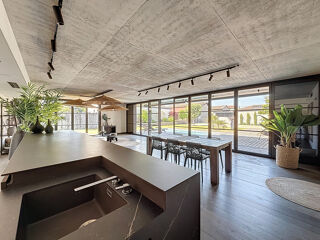  Maison � vendre 8 pi�ces 243 m�