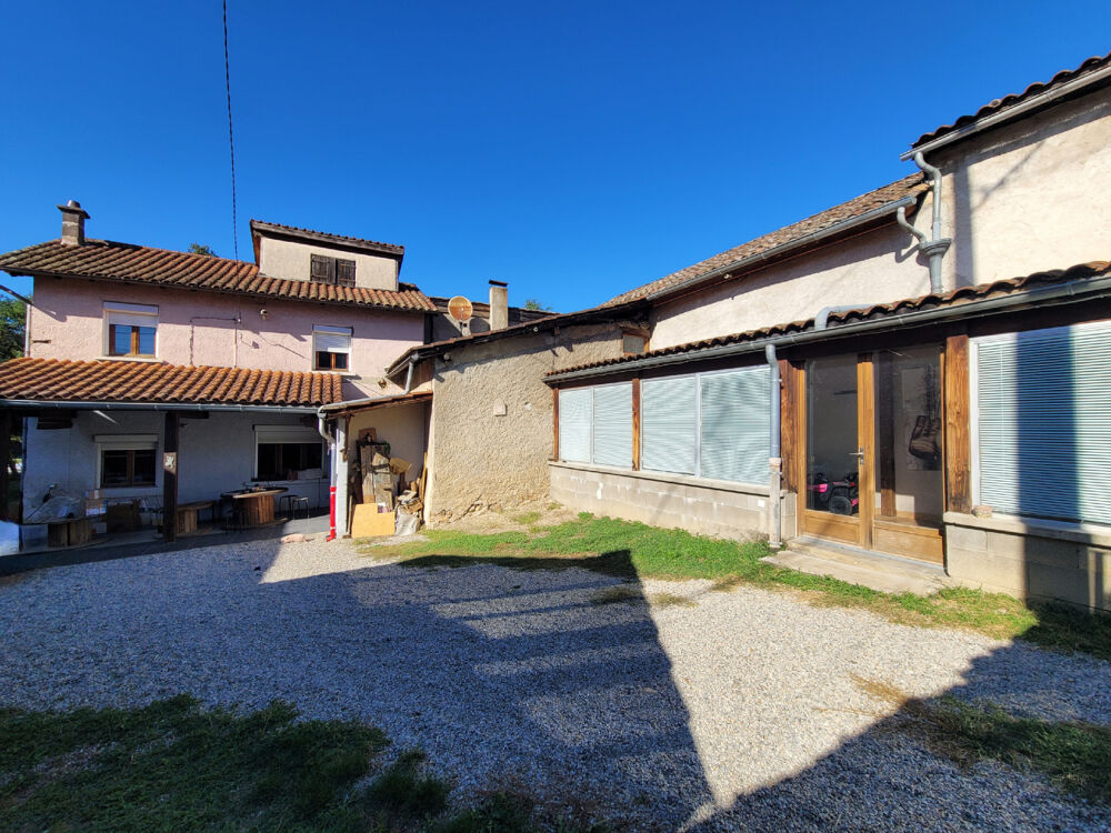 Vente Maison Reyrieux   Maison familiale à rénover de 157 m2 avec studio indépendant, piscine et double garage Reyrieux