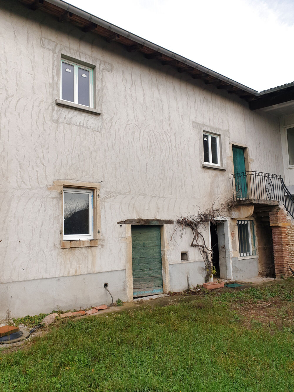 Maison à rénover de 160 m2 à Misérieux