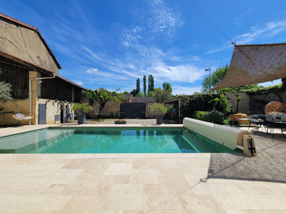 Vente Maison Corps de Ferme rénové T7_ 220m2_Piscine-_Terrain 500m2 Massieux