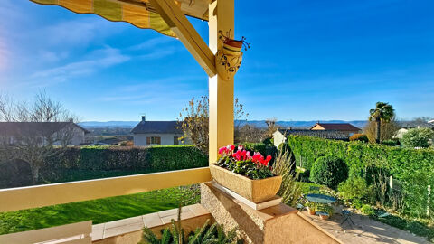   Fareins - Maison ind�pendante de 1985 - Parcelle de 1375m2 Piscinable - Chemin�e - Vue d�gag�e Maison - 6 pi�ce(s) - 135 m�