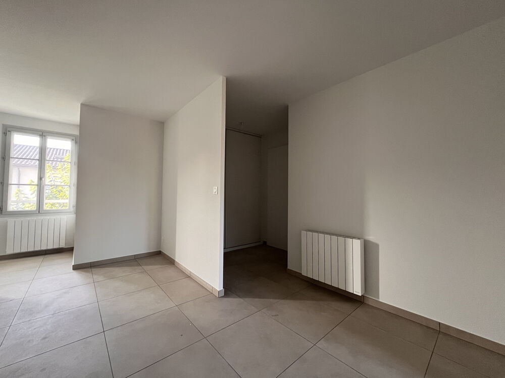 Location Appartement LOCATION T2 AVEC STATIONNEMENT CENTRE JASSANS Jassans riottier