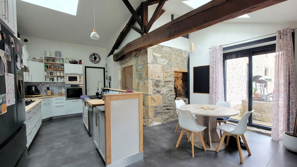 Maison à vendre sur Courlay - Exclu AMP - Baisse de Prix et Frais d'agence réduits !