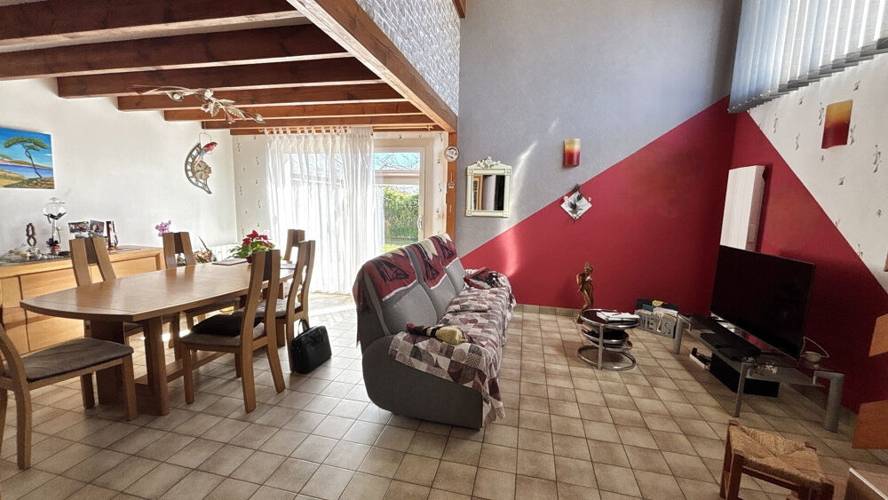 Maison à vendre - Beaux volumes - Chemillé-en-Anjou - Frais d'agence réduits !