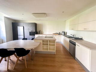  Appartement � vendre 9 pi�ces 215 m�