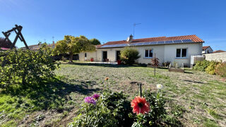 Vente Maison Maison plain-pied T7 et 5 chambres à vendre 10 min de Chemillé Chemille en anjou