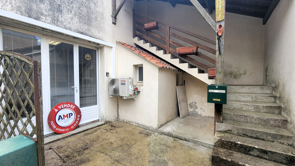 Vente Immeuble Local + Appartement à Vendre sur Jallais entre Beaupréau et Chemillé ! Beaupreau en mauges