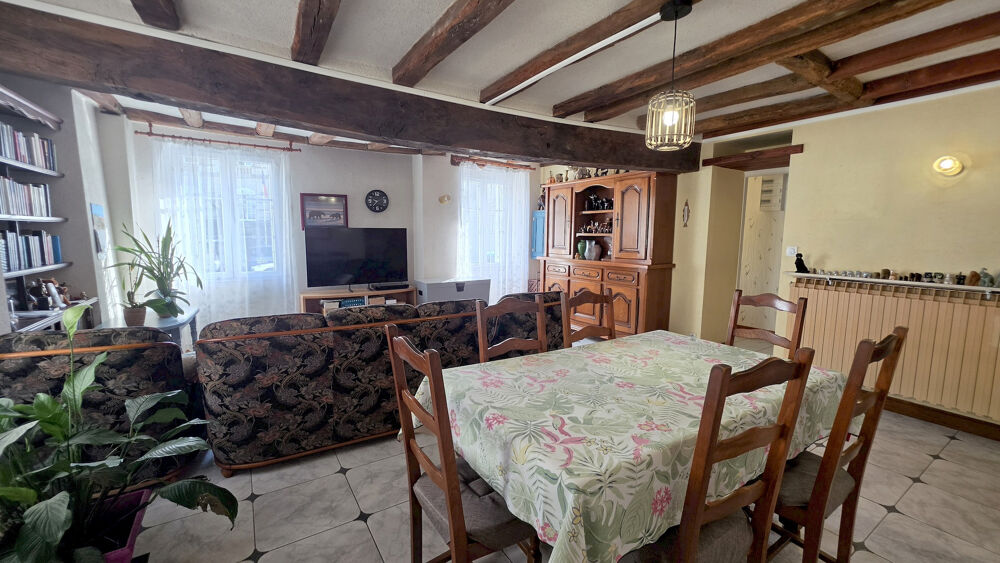 Vente Maison MAISON DE BOURG AVEC COUR PRIVATIVE - VIHIERS HYPER-CENTRE ! Lys haut layon