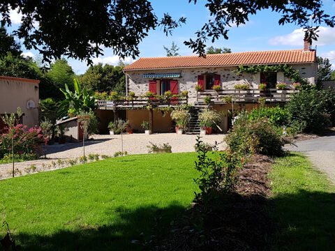   Charmante maison r�nov�e � vendre - � Vihiers ! Maison - 7 pi�ce(s) - 190 m�