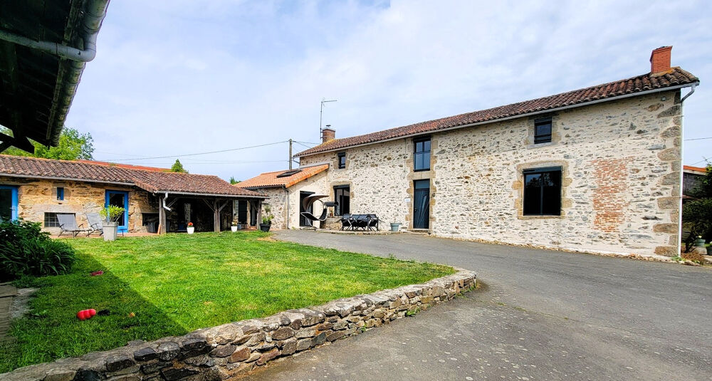 Maison à vendre sur Courlay - Exclu AMP - Baisse de Prix et Frais d'agence réduits !