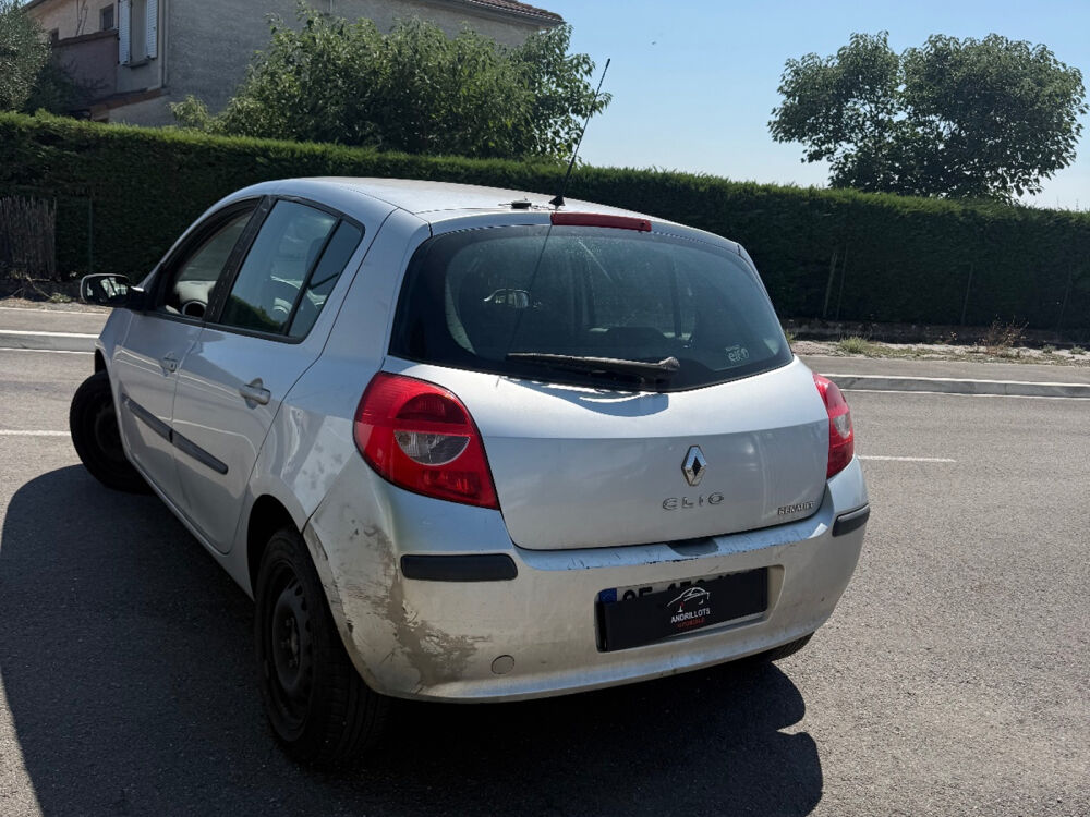 Clio III Clio TCE 100 Dynamique 2007 occasion 26600 GRANGES LES