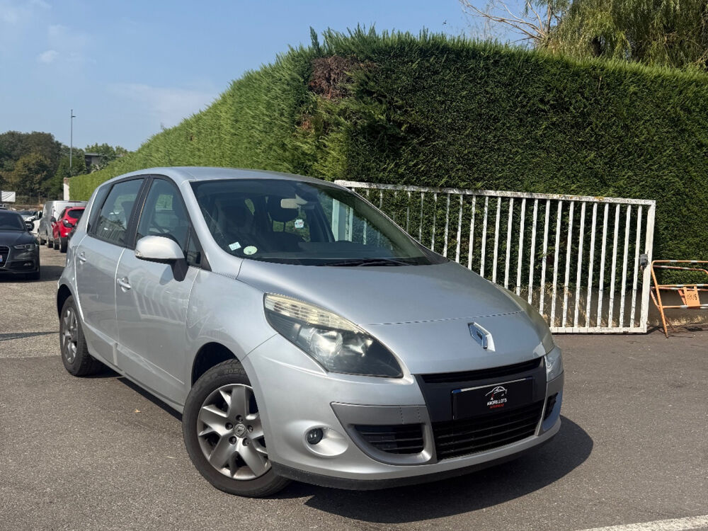 Sc&eacute;nic III Scenic III dCi 110 FAP eco2 Dynamique Euro 5 2011 occasion 26600 GRANGES LES