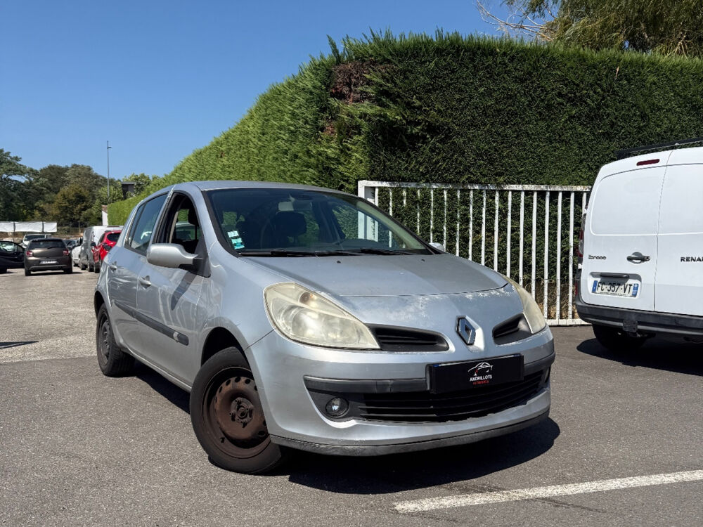 Clio III Clio TCE 100 Dynamique 2007 occasion 26600 GRANGES LES
