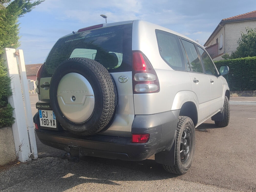Land Cruiser 173 D-4D GX 2008 occasion 26600 GRANGES LES