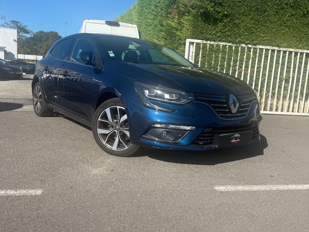 Megane IV M&eacute;gane IV Berline dCi 110 Energy Intens 2016 occasion 26600 GRANGES LES