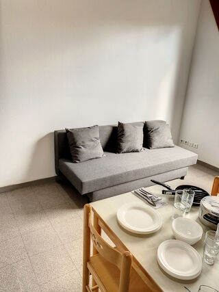  Duplex/triplex à louer 2 pièces 28 m²