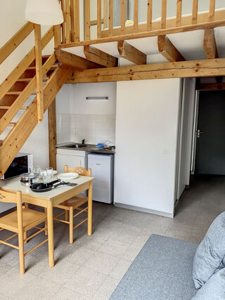  Duplex/triplex à louer 2 pièces 28 m²