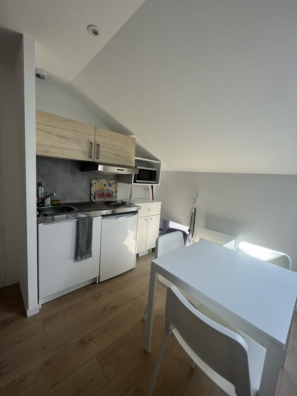 ANNONAY, STUDIO MEUBLE A LOUER