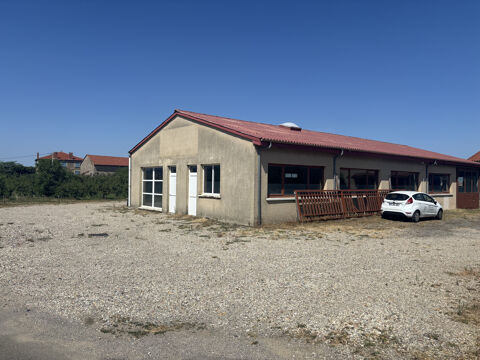   À louer   Ensemble immobilier d'activité de 836 m2 à Thorrenc 
