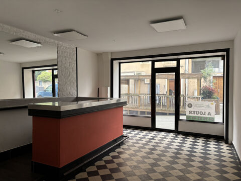   ANNONAY RUE SADI-CARNOT LOCAL COMMERCIAL A LOUER 