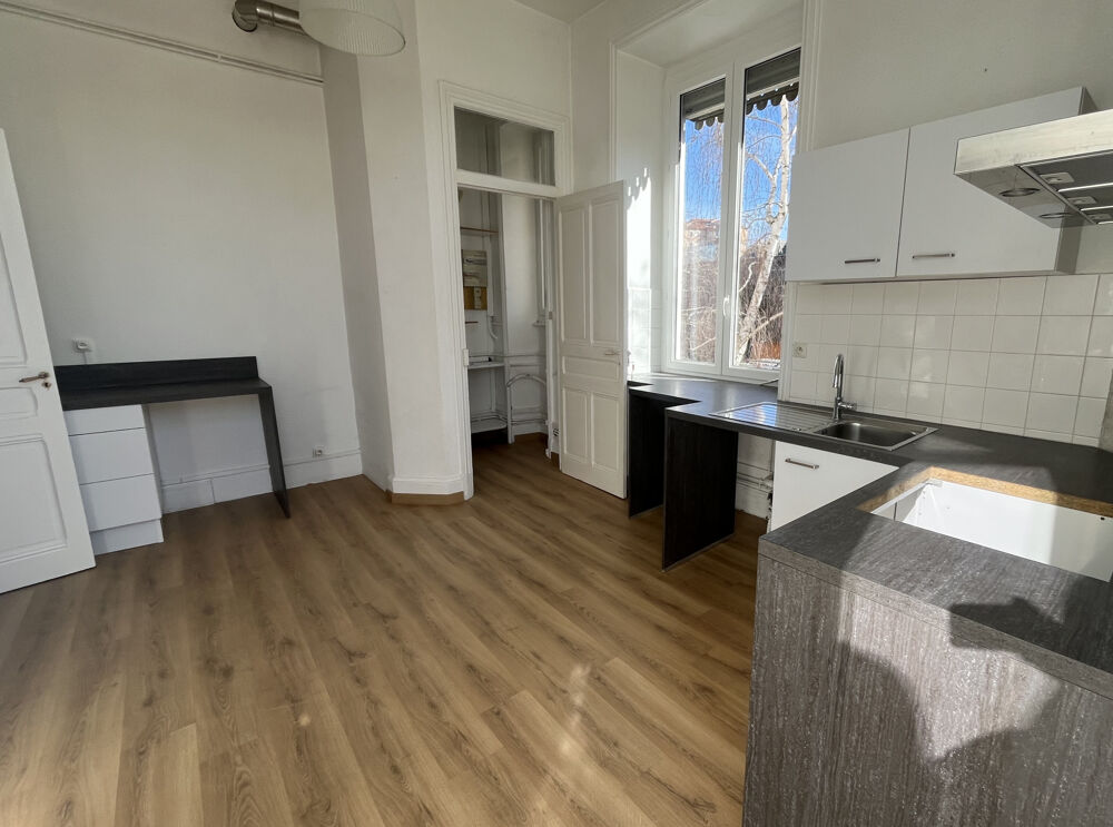 Location Appartement Appartement - 6 pi�ces -  141.95 m2 Annonay