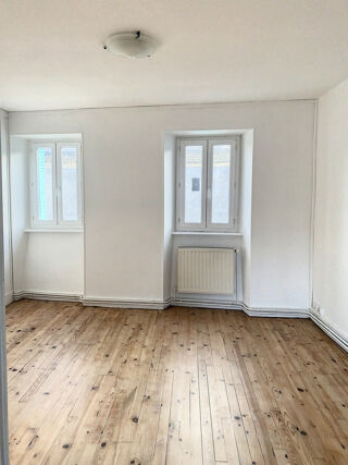  Appartement à louer 3 pièces 61 m²