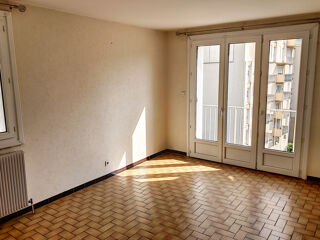  Appartement  louer 3 pices 75 m