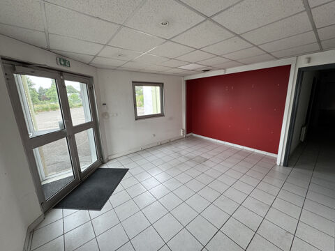   Local commercial avec bureaux et atelier 